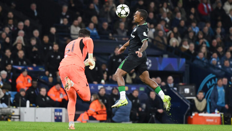 Leeds United beat Marseille in race for Feyenoord star